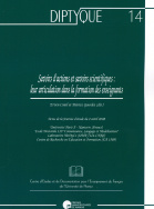 Savoirs d'actions et savoirs scientifiques : leur articulation dans la formation des enseignants